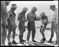 Dan Duryea, Guy Kingsford, Patrick O'Moore, Humphrey Bogart, Carl Harbord, and Richard Aherne in Sahara, 1943